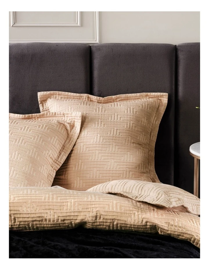 Brand new ❤️ Grace by Linen House Winston Quilt Cover Set Gold ✨ 2 Brand new ❤️ Grace by Linen House Winston Quilt Cover Set Gold ✨ - Image 2