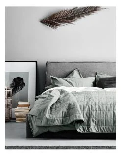 Budget 🎉 Aura Home Maison Vintage Bed Cover in Limestone ⭐