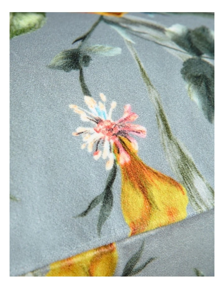 Brand new 🛒 Sheridan Langella Breakfast Cushion In Multi - 40cm x 60cm ⌛ 3 Brand new 🛒 Sheridan Langella Breakfast Cushion In Multi - 40cm x 60cm ⌛ - Image 3